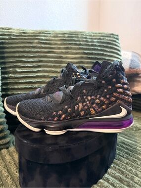 LEBRON 17 'LAKERS'
